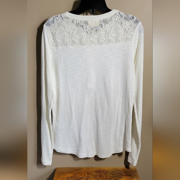 bleu gray off white longsleeve lace detailed Medium 1/2 button down crew neck - Picture 4 of 6